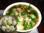 Canh cua rau đay, mồng tơi, mướp hương nên có cà pháo muối ăn kèm.