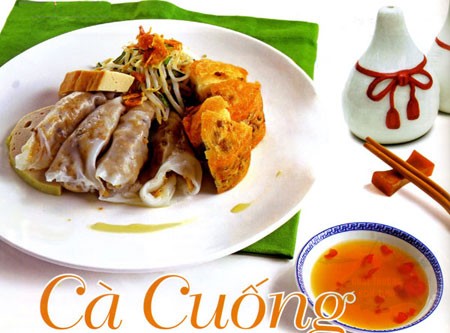 Mùi thơm của cà cuống rất đặc biệt, chỉ cần nhỏ một đến hai giọt vào chén nước mắm thôi cũng đủ làm cho hương vị món ăn thêm đậm đà, quyến rũ.