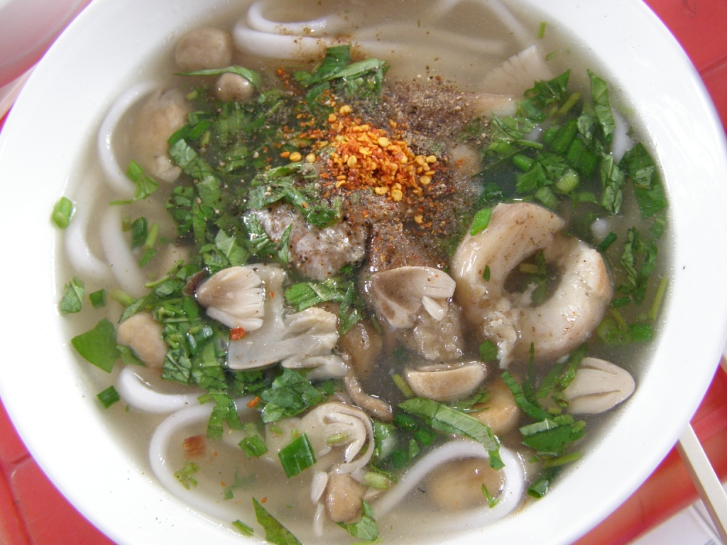 bánh canh kon tum