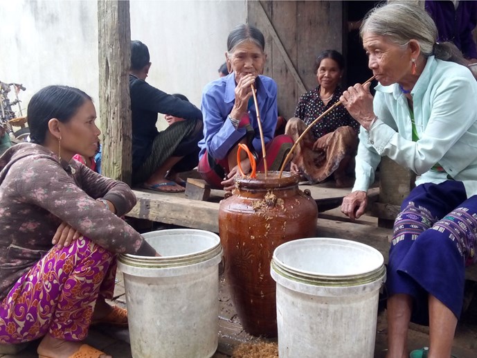 Người Brâu làng Đăk Mế