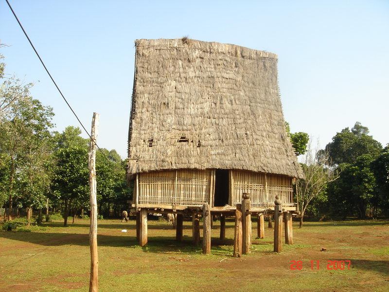 bản làng kon tum