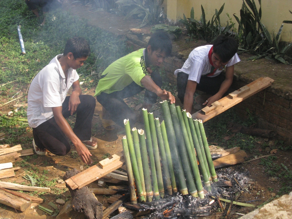 Cơm lồ ô Kon Tum