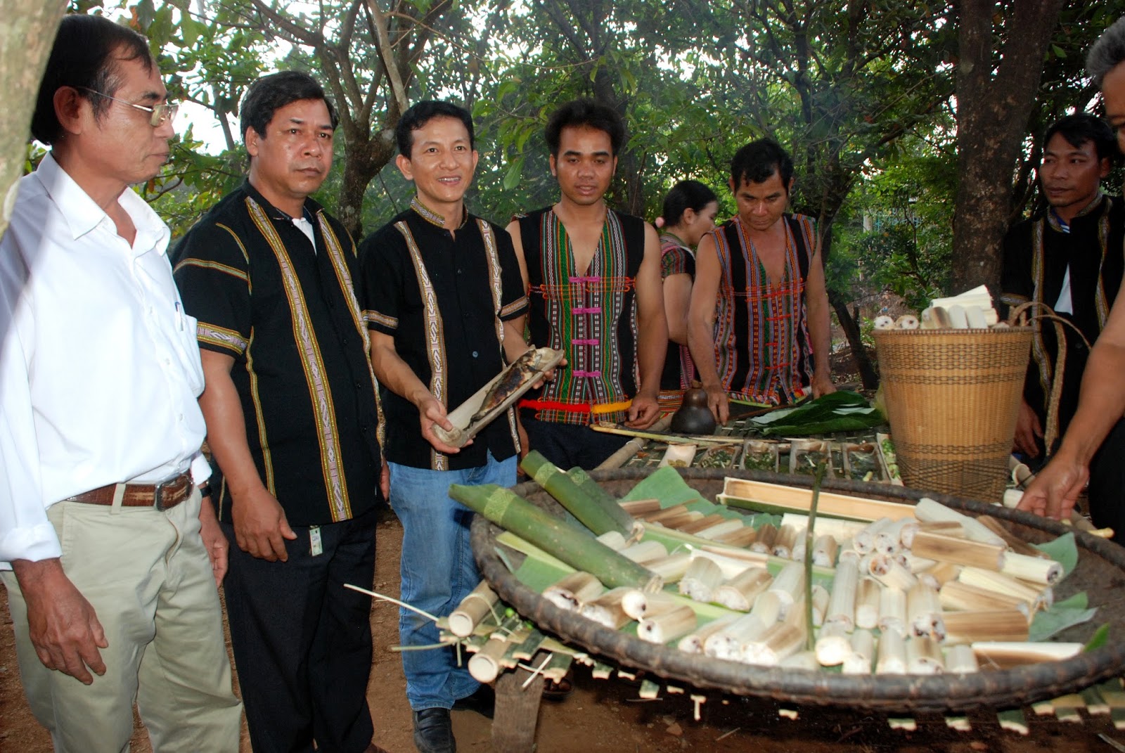 cơm lồ ô tây nguyên