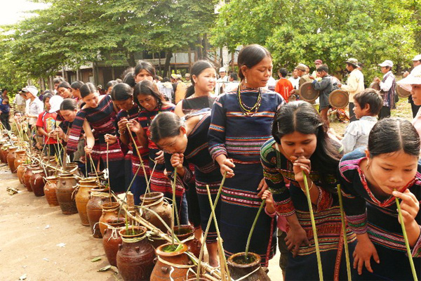 rượu cần kon tum