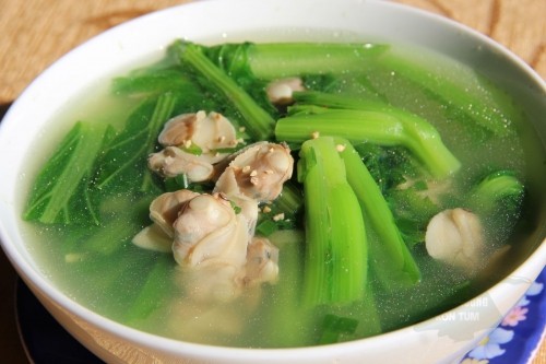 ăn canh quá nóng