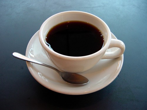 uống cafe đen